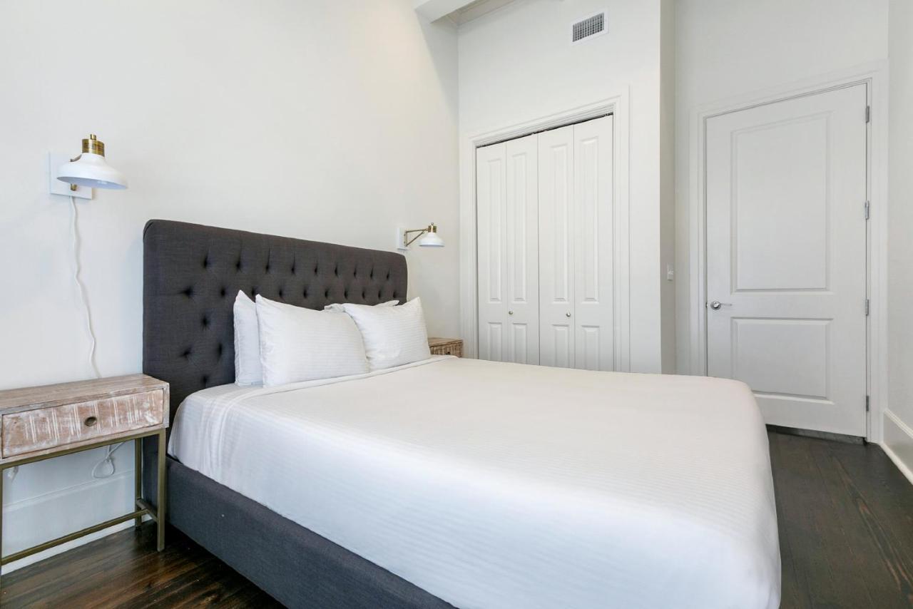 1 And 2 Bedroom Private Condos Steps Away From French Quarter New Orleans Eksteriør bilde